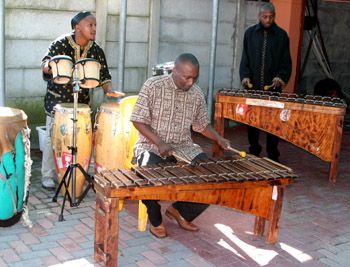 Ronald Vimbi, Bongani Sotshononda and Mzoxolo Mbula © E.Arries 2005